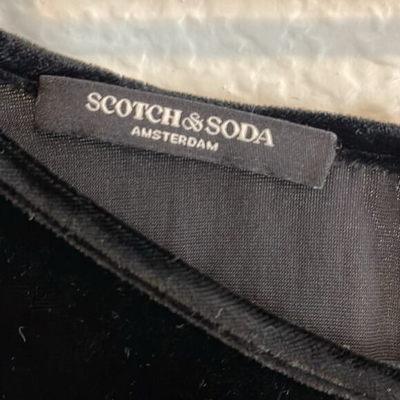 Scotch & Soda Ruched puff-sleeved velvet black top size L. NWT - Picture 6 of 13